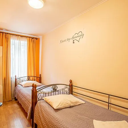 Gar'is Hostel