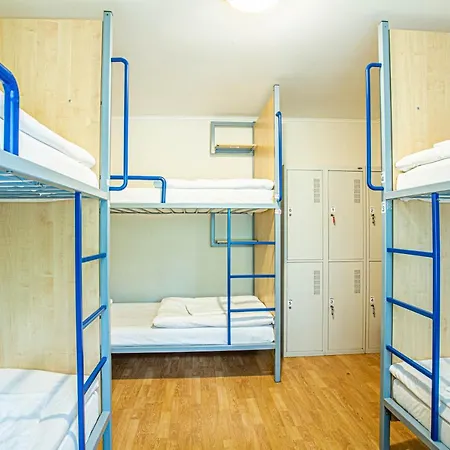 Gar'is Klovska Hostel *